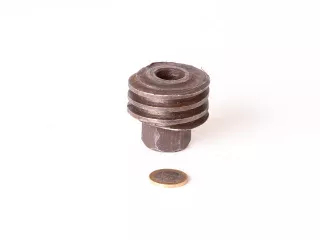 Belarus/MTZ gauge adjustment pulley (rear wheel hub, driving front axle) (2)